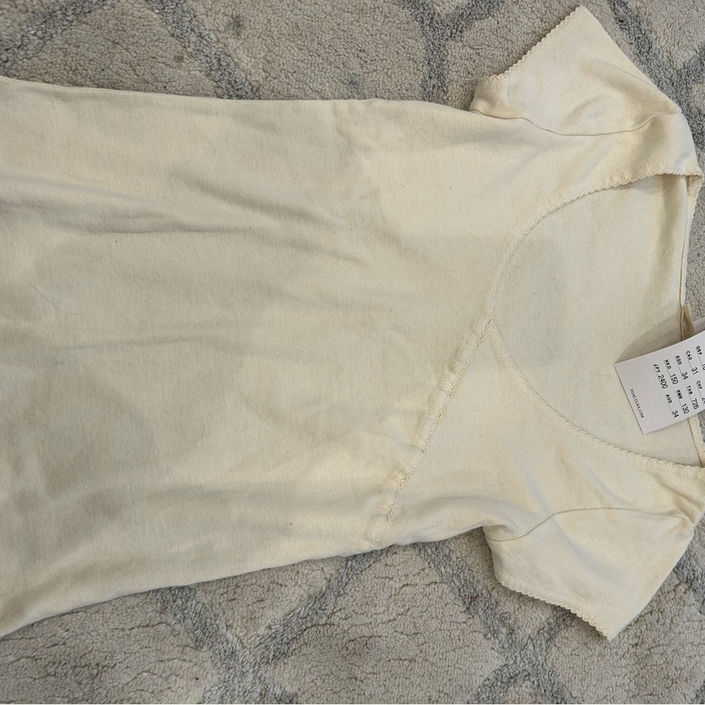 Brandy Melville Cream Short Sleeve Tee